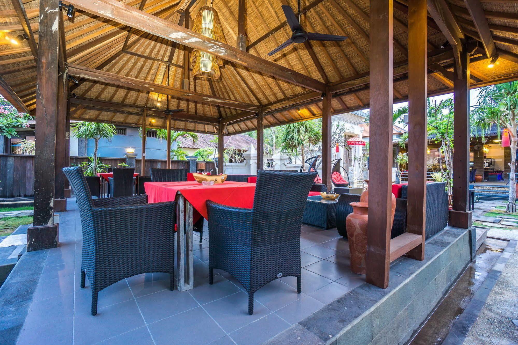 Pondok Baruna Frangipani Lembongan Buitenkant foto