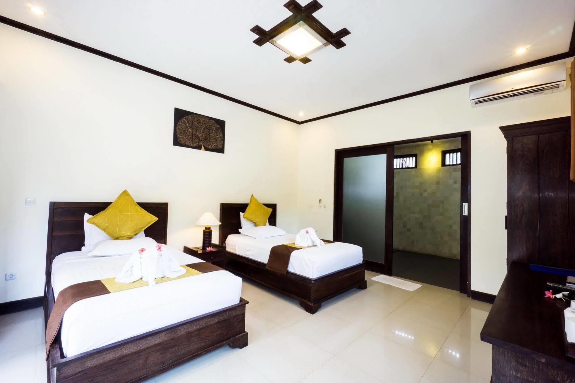 Pondok Baruna Frangipani Lembongan Buitenkant foto
