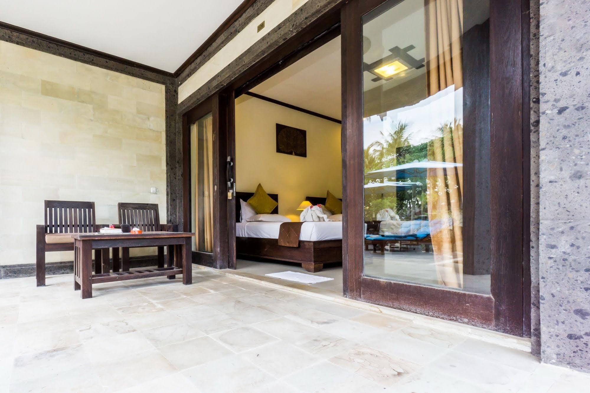 Pondok Baruna Frangipani Lembongan Buitenkant foto