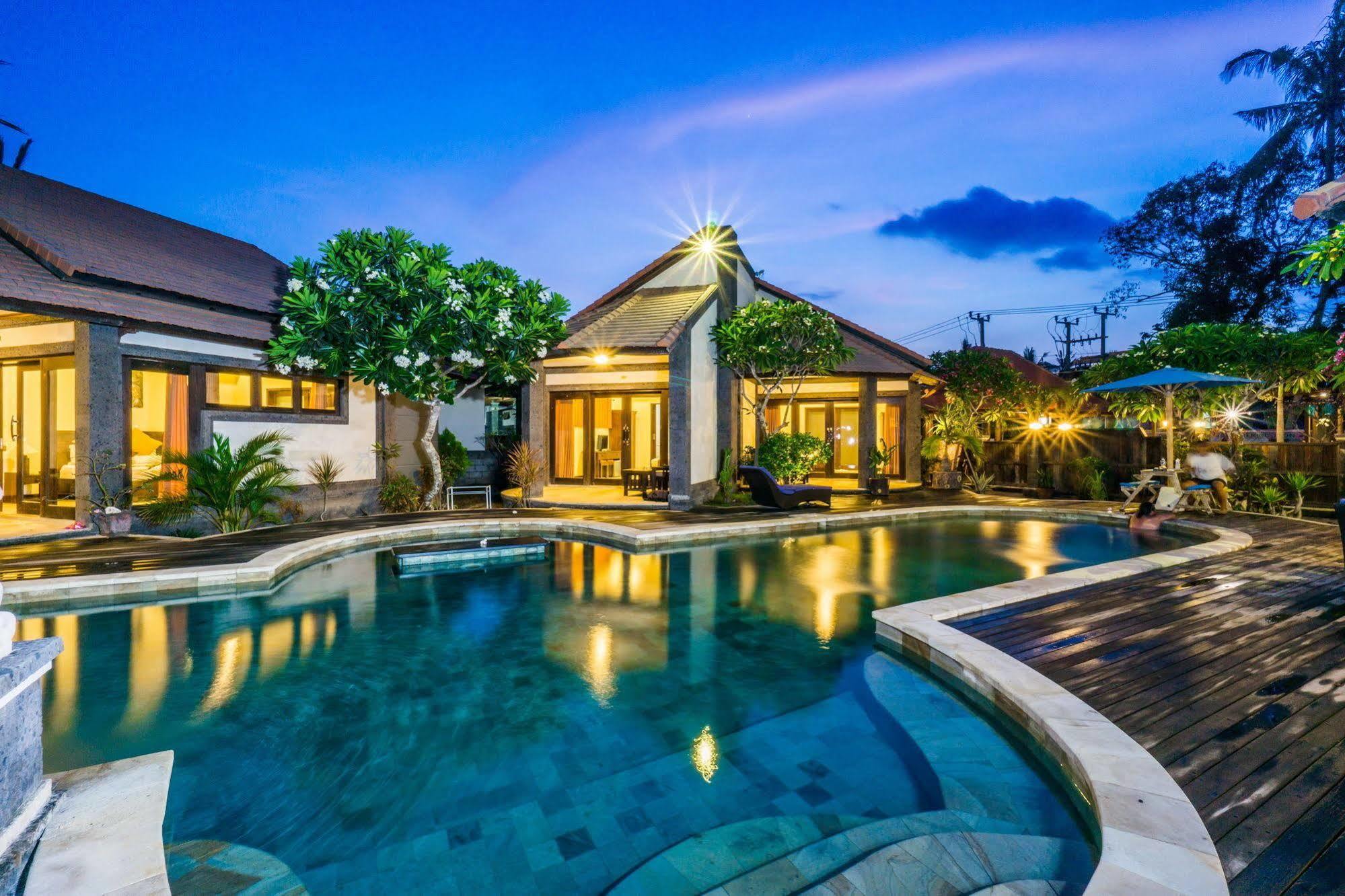 Pondok Baruna Frangipani Lembongan Buitenkant foto