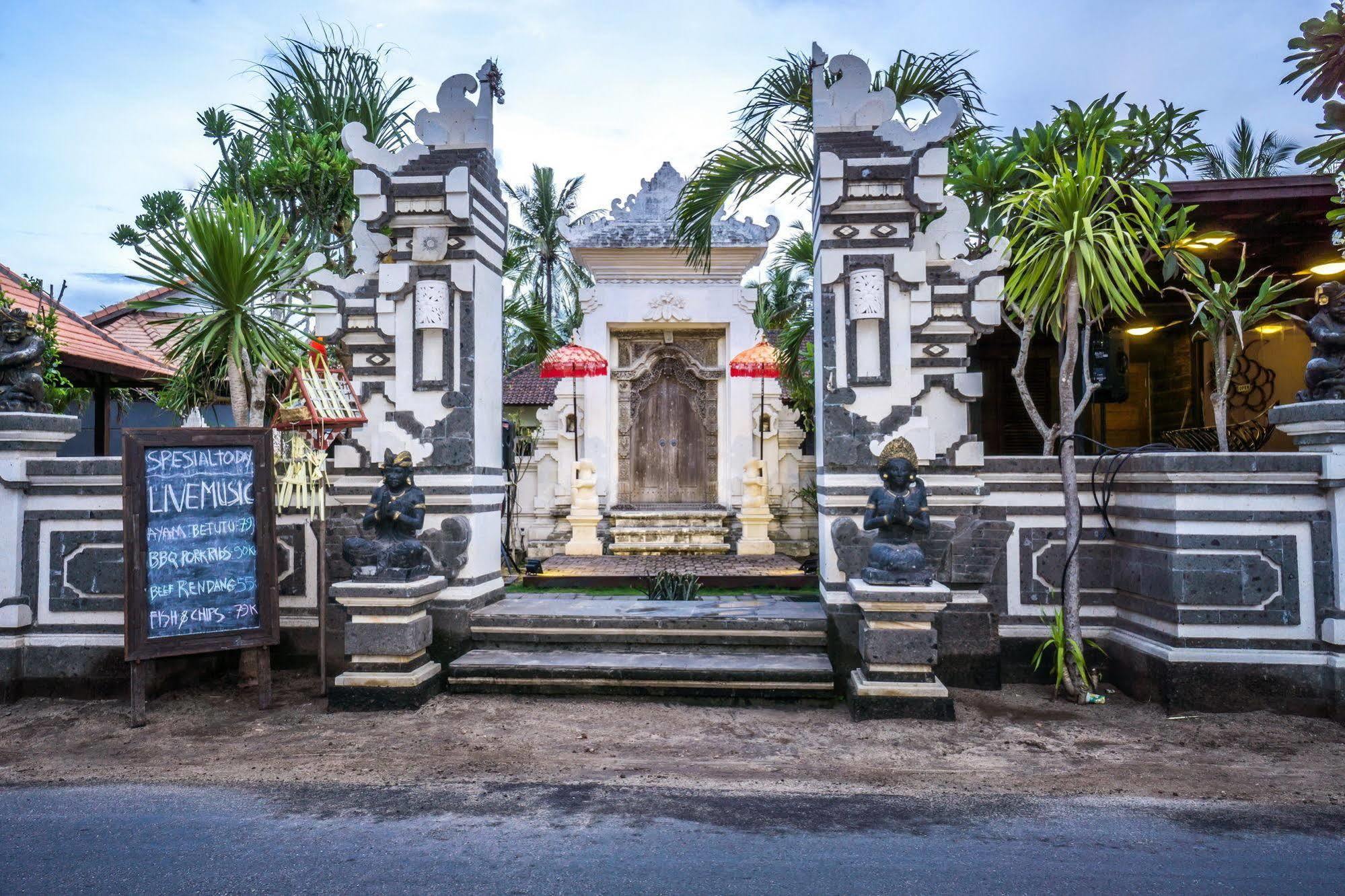 Pondok Baruna Frangipani Lembongan Buitenkant foto