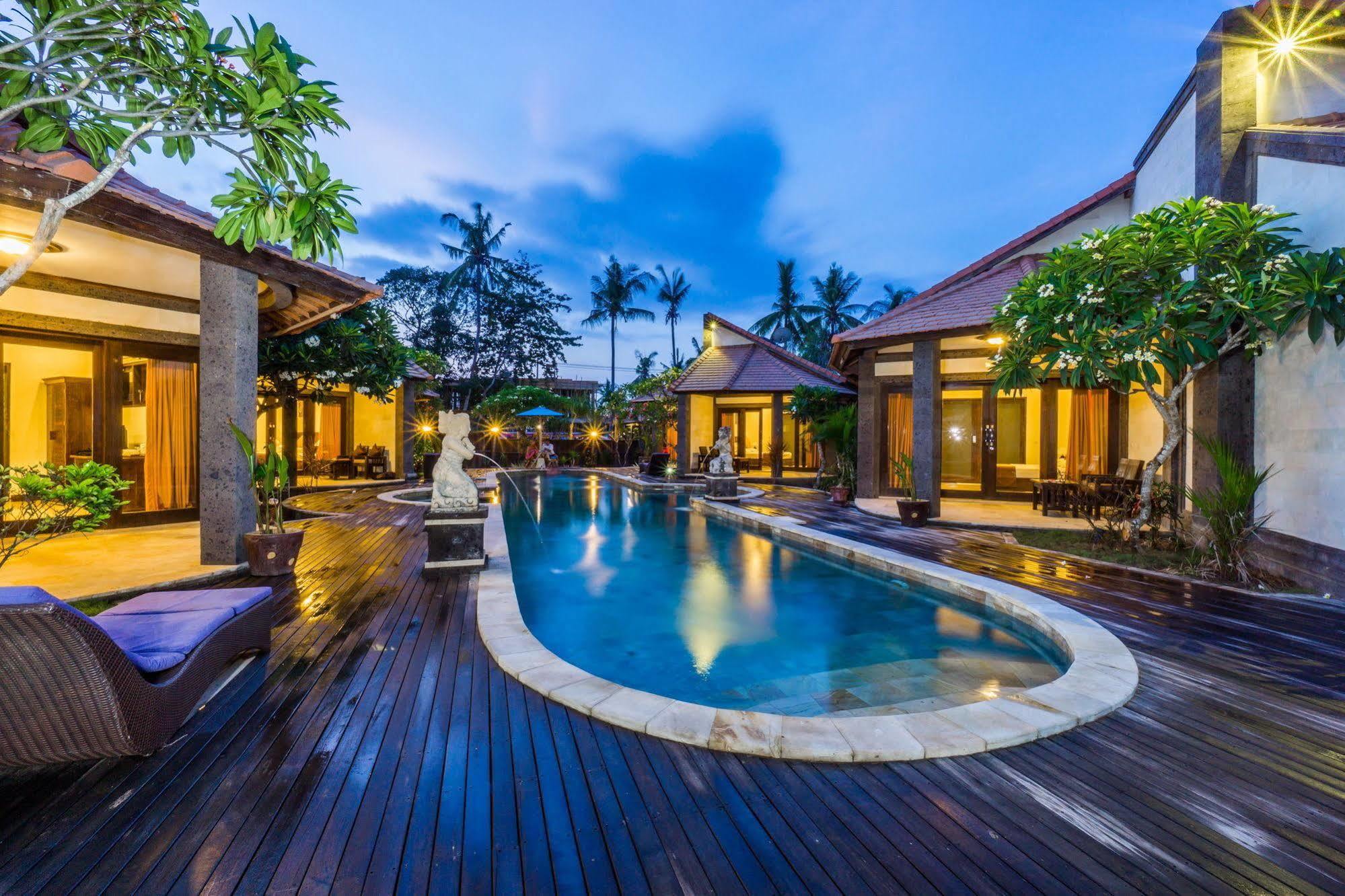 Pondok Baruna Frangipani Lembongan Buitenkant foto